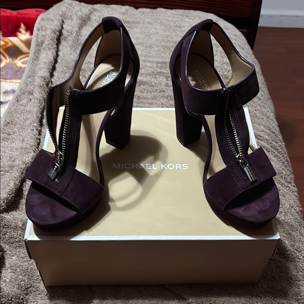 Michael Kors Purple Heels Sleek Design